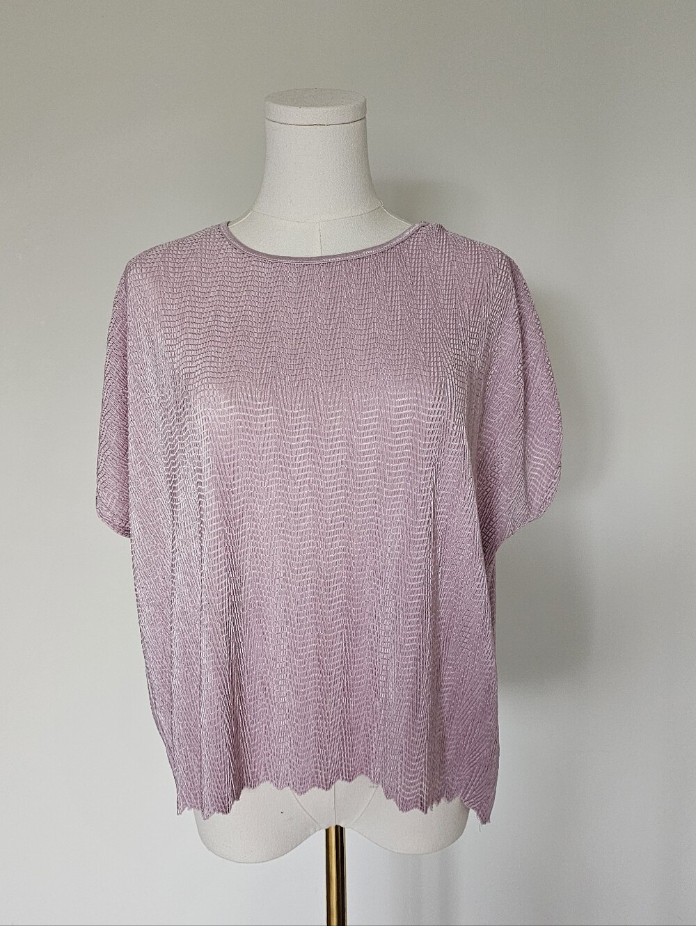 Lana Lee XL textured vintage scalloped hem cap sleeve